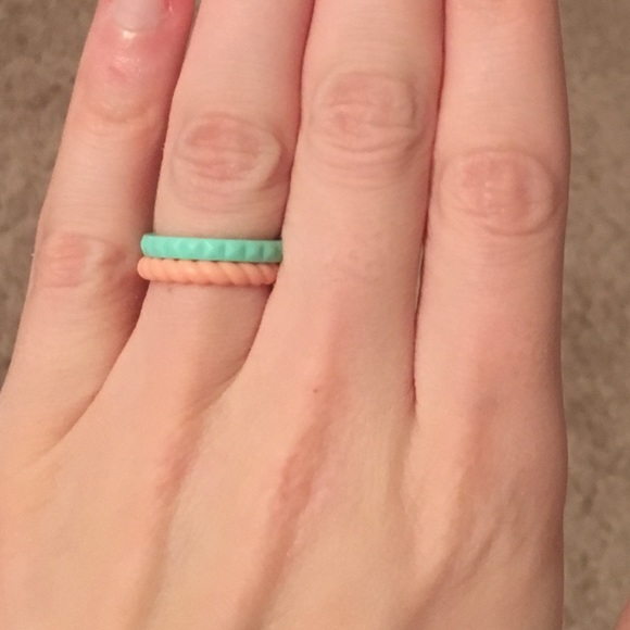 Jewelry - BNWT Enso Athletic Ring